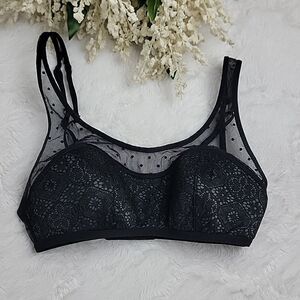 ‎VICTORIA'S SECRET Black Lace and Sheer Bralette [SIZE XS]